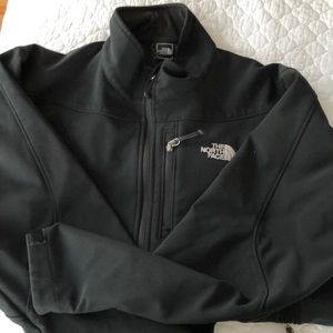 Men’s Northface Apex jacket